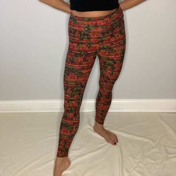 ๐3for$10๐ LulaRoe leggings. Red Multi color OS - Picture 2 of 6